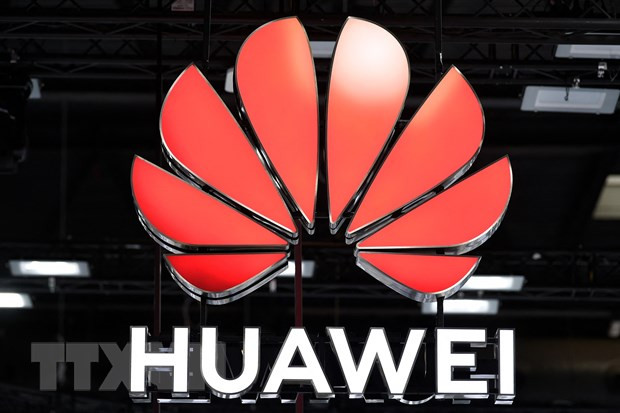 Biểu tượng của Tập đoàn viễn thông Huawei tại Triển lãm Di động Thế giới ở Barcelona, Tây Ban Nha. Ảnh: AFP/TTXVN Biểu tượng của Tập đoàn viễn thông Huawei tại Triển lãm Di động Thế giới ở Barcelona, Tây Ban Nha. Ảnh: AFP/TTXVN