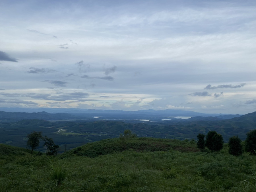 Một góc rừng núi ở huyện Sa Thầy. Ảnh: Thanh Tuấn Một góc rừng núi ở huyện Sa Thầy. Ảnh: Thanh Tuấn