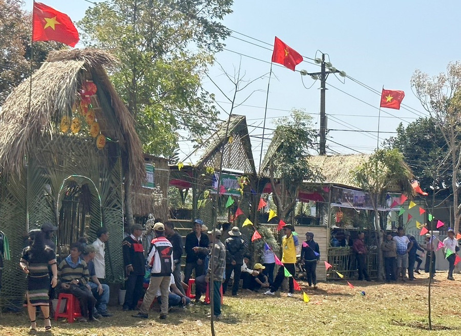 Lễ hội văn hóa, ẩm thực của người Ê Đê. Ảnh: Phan Tuấn Lễ hội văn hóa, ẩm thực của người Ê Đê. Ảnh: Phan Tuấn