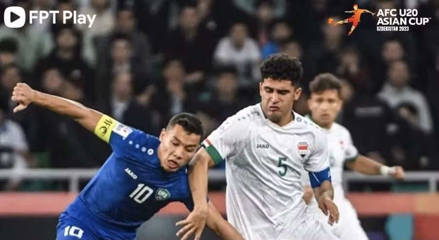 U20 Uzbekistan (xanh) nắm quyền kiểm soát bóng trong phần lớn thời gian hiệp 1. Ảnh: FPT Play