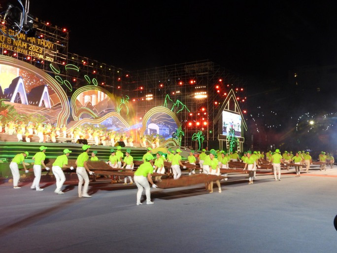 Lễ hội cà phê Buôn Ma Thuột là nơi để hội tụ và tôn vinh những người trồng, sản xuất, chế biến, kinh doanh cà phê