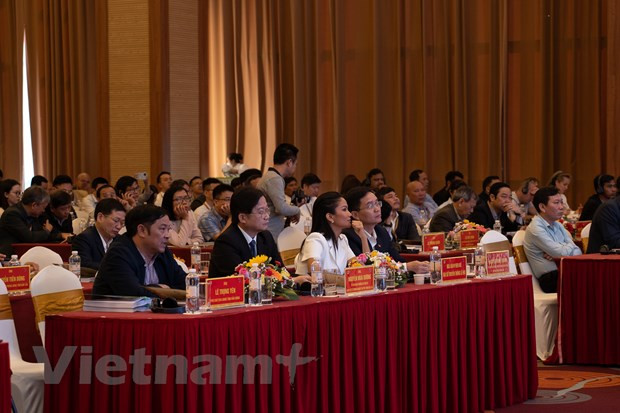 Các đại biểu tham dự và chia sẻ những kinh nghiệm đồng thời đề xuất các giải pháp nhằm phát triển ngành hàng cà phê Việt Nam chất lượng cao. Ảnh: Vietnam+