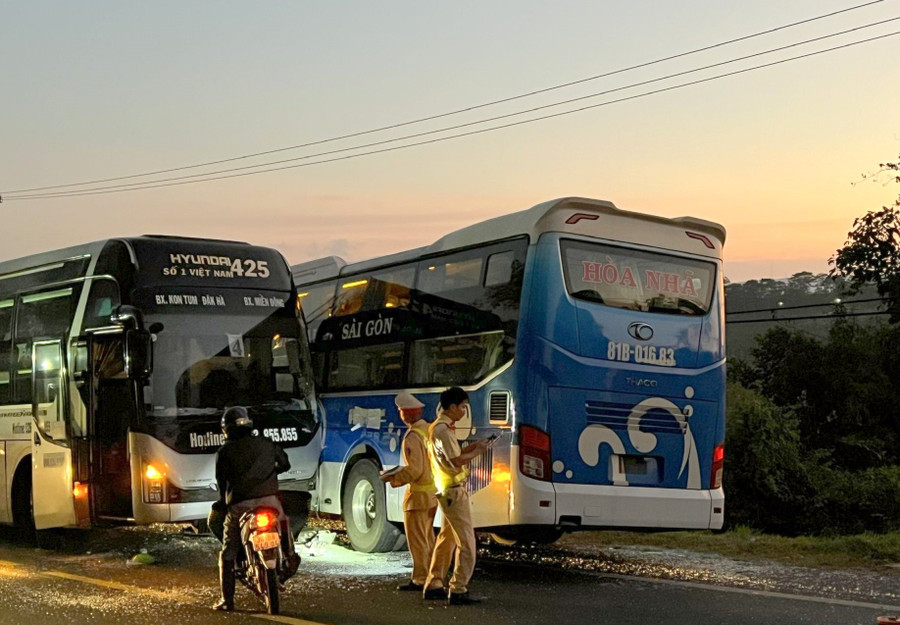 Hiện trường vụ tai nạn giao thông. Ảnh: Dương Phong