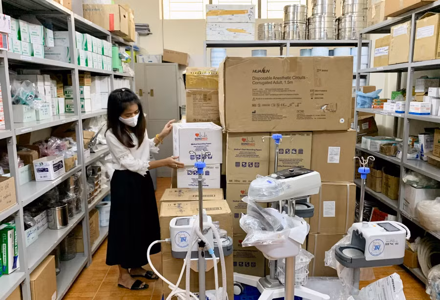 Nghị định số 07 và Nghị quyết số 30 đã phần nào tháo gỡ những khó khăn cho các bệnh viện trong quá trình mua sắm vật tư cũng như trang-thiết bị y tế. Ảnh: Như Nguyện