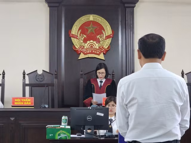 Bị cáo Lê Đình Trung bị tuyên phạt 700 triệu đồng sung quỹ Nhà nước