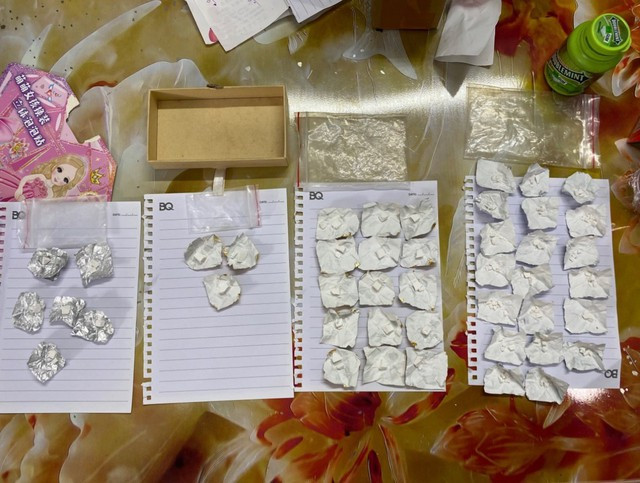 Tang vật heroin thu giữ được Tang vật heroin thu giữ được