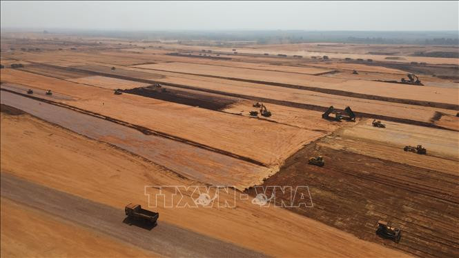 San nền tại sân bay Long Thành. San nền tại sân bay Long Thành.