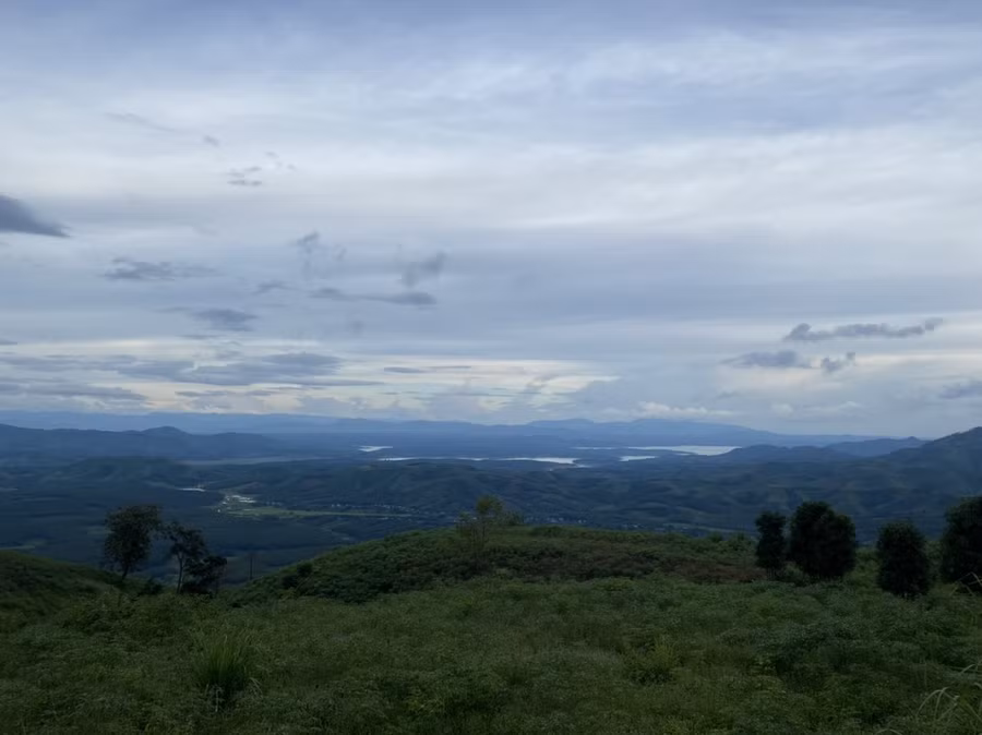 Một góc rừng núi ở huyện Sa Thầy. Ảnh: Thanh Tuấn Một góc rừng núi ở huyện Sa Thầy. Ảnh: Thanh Tuấn