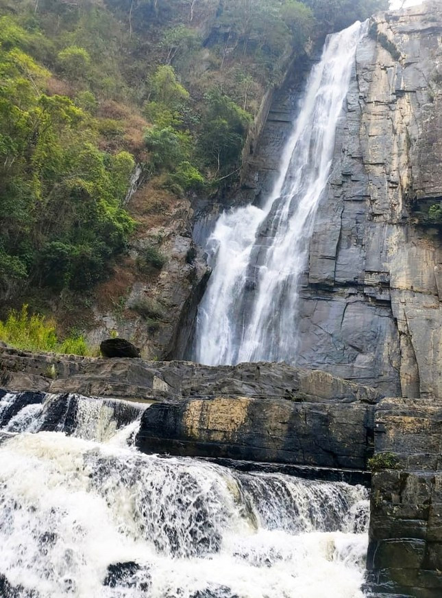 Thác Phi Liêng. Thác Phi Liêng.