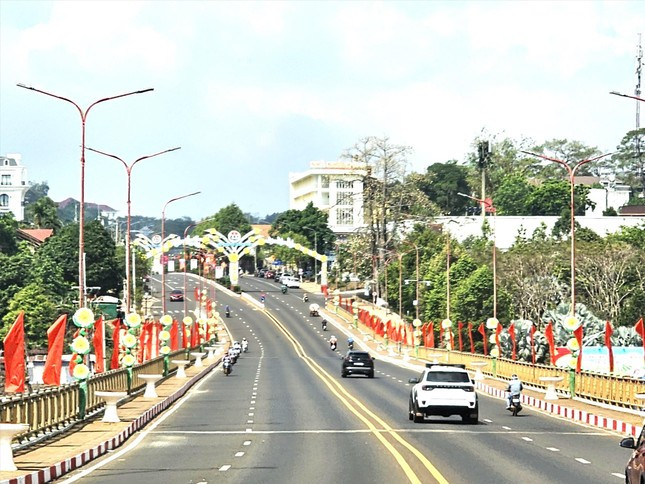 Đắk Nông cần dư địa phát triển chứ không thể mỗi bô xít Đắk Nông cần dư địa phát triển chứ không thể mỗi bô xít