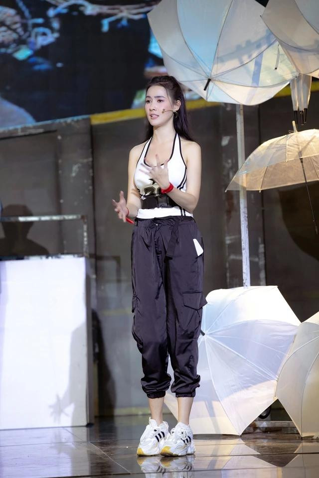 Phan Thị Mơ phải hủy nhiều show để toàn tâm toàn ý cho cuộc thi Phan Thị Mơ phải hủy nhiều show để toàn tâm toàn ý cho cuộc thi