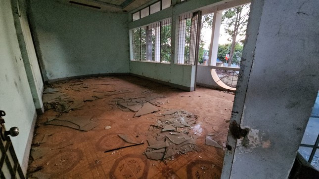 Hiện trạng cho thấy công trình này không được dọn dẹp thường xuyên.