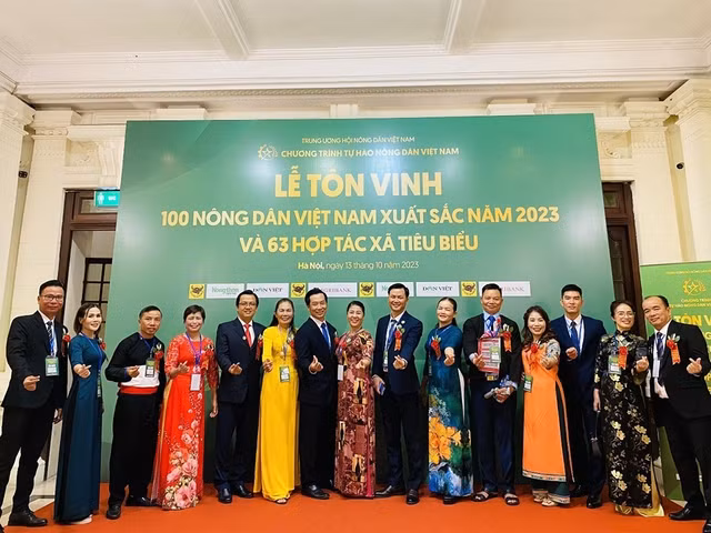 HTX Dịch vụ tổng hợp nông nghiệp Thăng Bình do ông Võ Văn Sơn làm giám đốc được T.Ư Hội Nông dân VN vinh danh là 1 trong 63 HTX tiêu biểu năm 2023