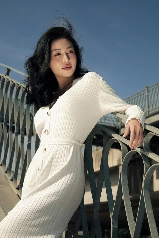 Nữ diễn viên theo đuổi phong cách thời trang cá tính, trưởng thành