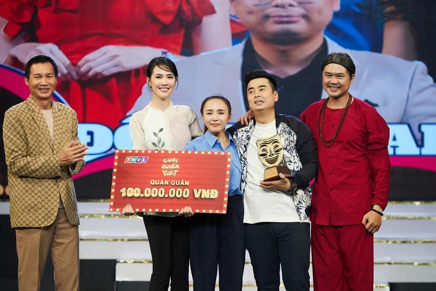 Phan Thị Mơ cùng đồng đội xúc động khi được gọi tên chiến thắng Phan Thị Mơ cùng đồng đội xúc động khi được gọi tên chiến thắng