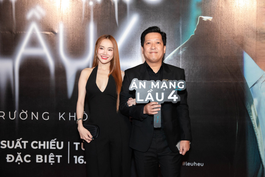 Vợ chồng Trường Giang - Nhã Phương diện đồ đen, tình cảm tại sự kiện. Cả hai có mối quan hệ thân thiết với Trương Thế Vinh nên ủng hộ nam diễn viên ra mắt phim mới Vợ chồng Trường Giang - Nhã Phương diện đồ đen, tình cảm tại sự kiện. Cả hai có mối quan hệ thân thiết với Trương Thế Vinh nên ủng hộ nam diễn viên ra mắt phim mới