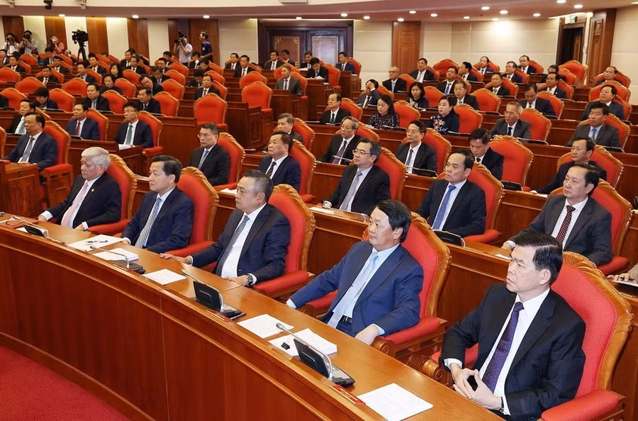 Các đại biểu dự phiên bế mạc Hội nghị lần thứ 9 BCH Trung ương Đảng khóa XIII. (Ảnh: Trí Dũng/TTXVN) Các đại biểu dự phiên bế mạc Hội nghị lần thứ 9 BCH Trung ương Đảng khóa XIII. (Ảnh: Trí Dũng/TTXVN)