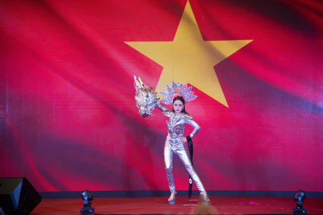 "Á hậu thấp nhất lịch sử Việt" Lê Trang Ngân giành chiến thắng tại đấu trường nhan sắc quốc tế "Á hậu thấp nhất lịch sử Việt" Lê Trang Ngân giành chiến thắng tại đấu trường nhan sắc quốc tế