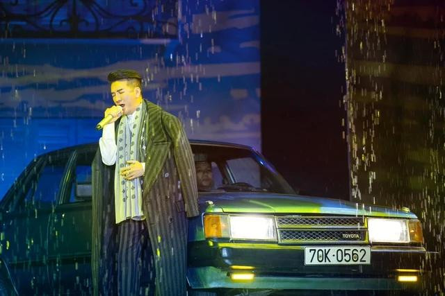 Trước đó, Bộ Văn hóa, Thể thao và Du lịch vào cuộc khi trang phục biểu diễn của Đàm Vĩnh Hưng có những ý kiến trái chiều trong dư luận Trước đó, Bộ Văn hóa, Thể thao và Du lịch vào cuộc khi trang phục biểu diễn của Đàm Vĩnh Hưng có những ý kiến trái chiều trong dư luận