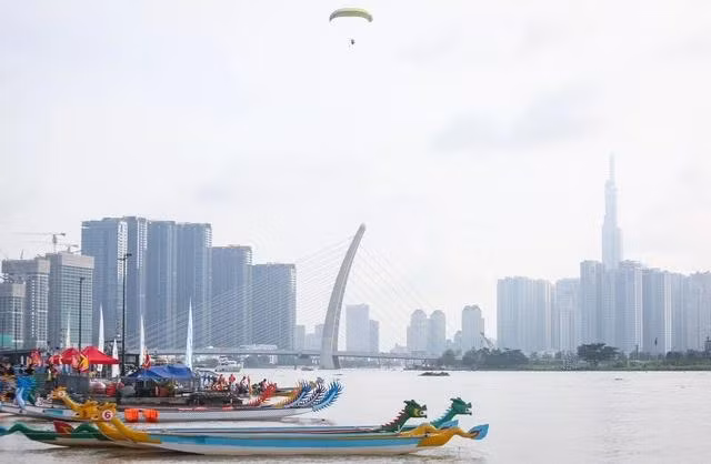 TP.HCM quyết tâm đầu tư những sản phẩm du lịch đường sông, biến sông nước thành tiền, đem lại lợi ích kinh tế cho người dân