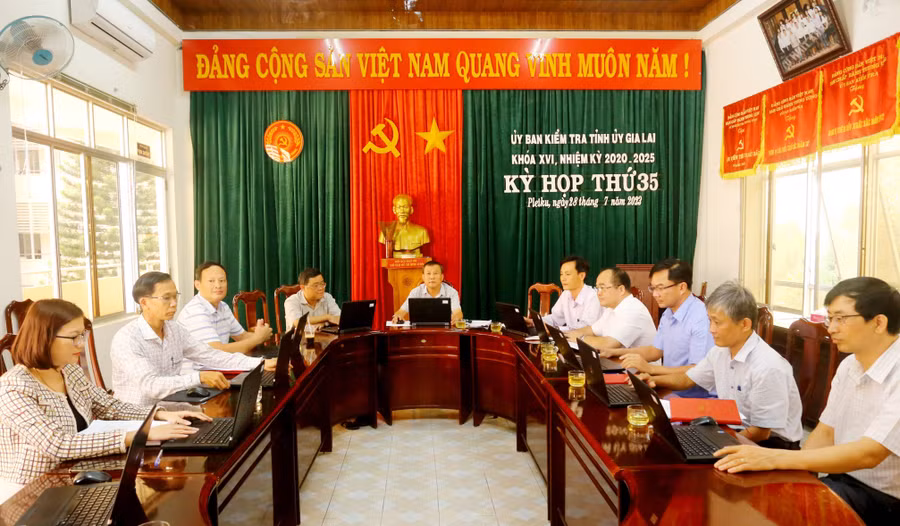 Quang cảnh Kỳ họp thứ 35 của Ủy ban Kiểm tra Tỉnh ủy. Ảnh: Đăng Vũ