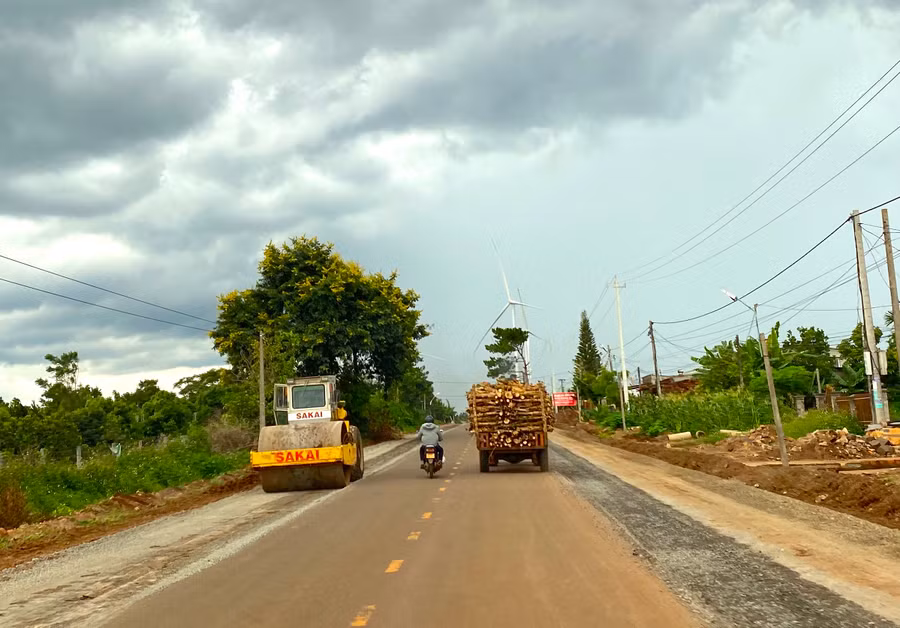 Gia Lai phấn đấu đến năm 2025, có 100% xã có đường ô tô đến trung tâm xã được bê tông hóa hoặc nhựa hóa. Ảnh: Hà Duy