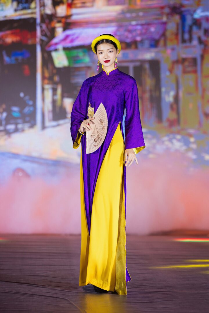 NSND Như Quỳnh, BTV Mai Ngọc trình diễn áo dài ảnh 7 NSND Như Quỳnh, BTV Mai Ngọc trình diễn áo dài ảnh 7