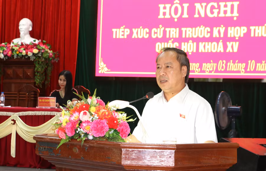 Trưởng đoàn đại biểu Quốc hội tỉnh Gia Lai Châu Ngọc Tuấn phát biểu kết luận buổi tiếp xúc. Ảnh: Quang Tấn