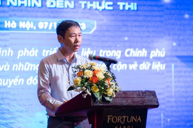 Ông Nguyễn Trọng Khánh nêu ra 18 điểm đáng chú ý cơ bản đối với dữ liệu khi chuyển từ Ứng dụng công nghệ thông tin/tin học hóa sang Chuyển đổi Số. Ảnh: Minh Sơn/Vietnam+
