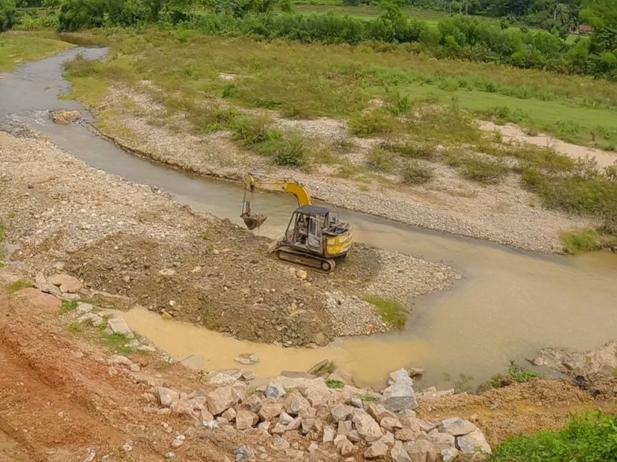 Thi công gia cố điểm sạt lở trước mùa mưa bão Thi công gia cố điểm sạt lở trước mùa mưa bão
