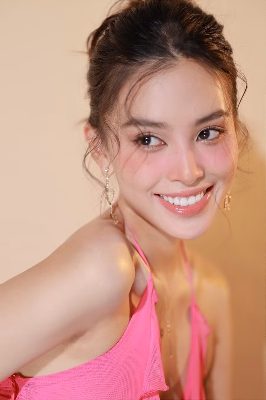 Hoa hậu Tiểu Vy khoe nhan sắc đỉnh cao trong loạt ảnh mới ảnh 3