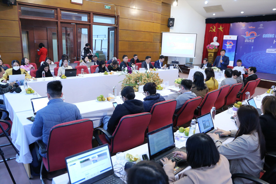 Các đại biểu tham dự họp báo. Ảnh: Vĩnh Hoàng