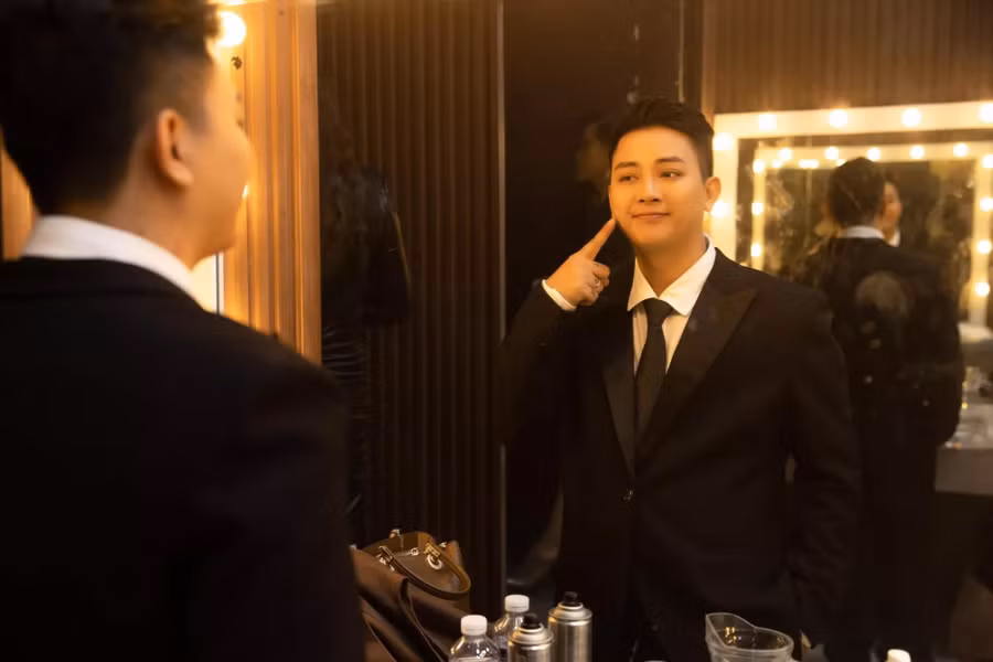 Hình ảnh mới của Hoài Lâm. Ảnh: Nghệ sĩ cung cấp