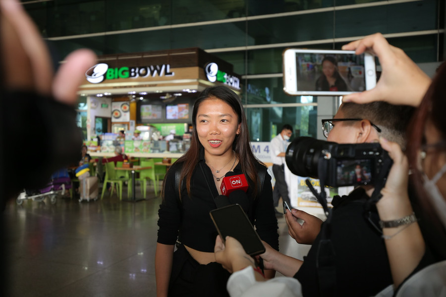 Tiền đạo Huỳnh Như về Việt Nam để chuẩn bị tham dự Gala trao giải Quả bóng vàng Việt Nam 2022. Ảnh: Dũng Phương Tiền đạo Huỳnh Như về Việt Nam để chuẩn bị tham dự Gala trao giải Quả bóng vàng Việt Nam 2022. Ảnh: Dũng Phương