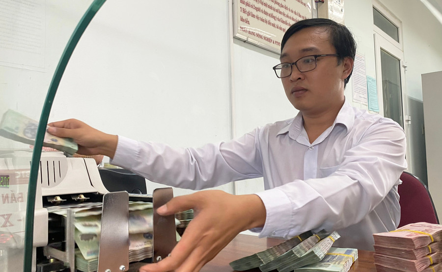 Năm 2023, NHNN Việt Nam tiếp tục đẩy mạnh triển khai chính sách hỗ trợ lãi suất 2% nhằm hỗ trợ phục hồi và phát triển kinh tế. Ảnh: Sơn Ca Năm 2023, NHNN Việt Nam tiếp tục đẩy mạnh triển khai chính sách hỗ trợ lãi suất 2% nhằm hỗ trợ phục hồi và phát triển kinh tế. Ảnh: Sơn Ca