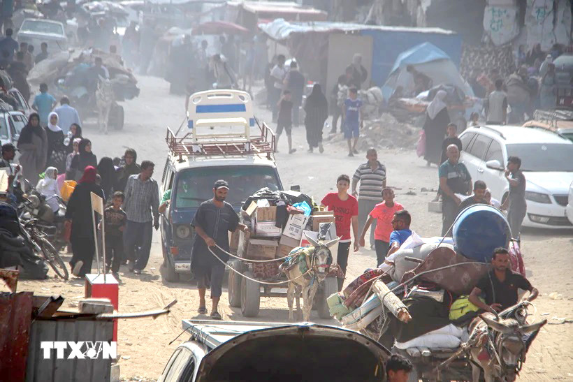 Người dân Palestine sơ tán tránh xung đột tại Khan Younis, Dải Gaza. Ảnh nguồn TTXVN Người dân Palestine sơ tán tránh xung đột tại Khan Younis, Dải Gaza. Ảnh nguồn TTXVN