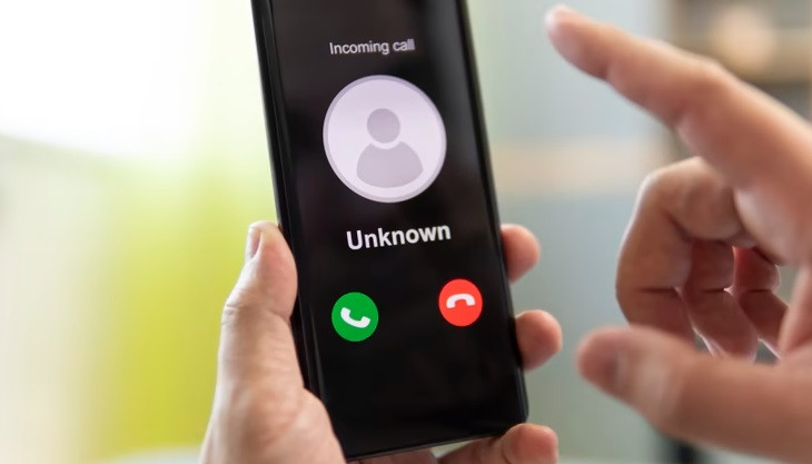Hầu hết các hoạt động lừa đảo tại Nga đều bắt đầu từ một cuộc gọi di động (ảnh minh họa iStock) Hầu hết các hoạt động lừa đảo tại Nga đều bắt đầu từ một cuộc gọi di động (ảnh minh họa iStock)