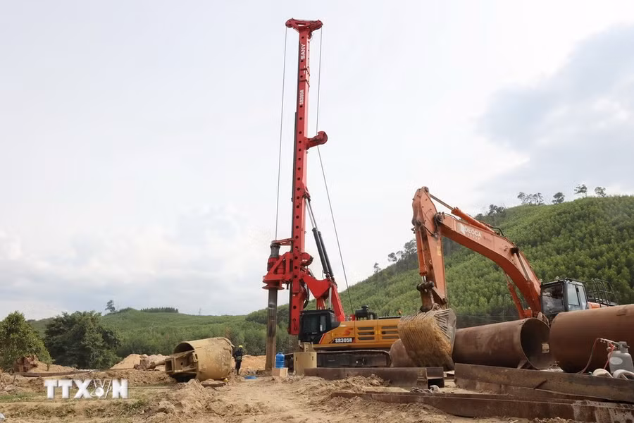 Gói thầu XL01, Dự án thành phần 2, Cao tốc Khánh Hòa – Buôn Ma Thuột được triển khai bởi liên danh nhà thầu do Tập đoàn Đèo Cả đứng đầu. (Ảnh: Tuấn Anh/TTXVN)