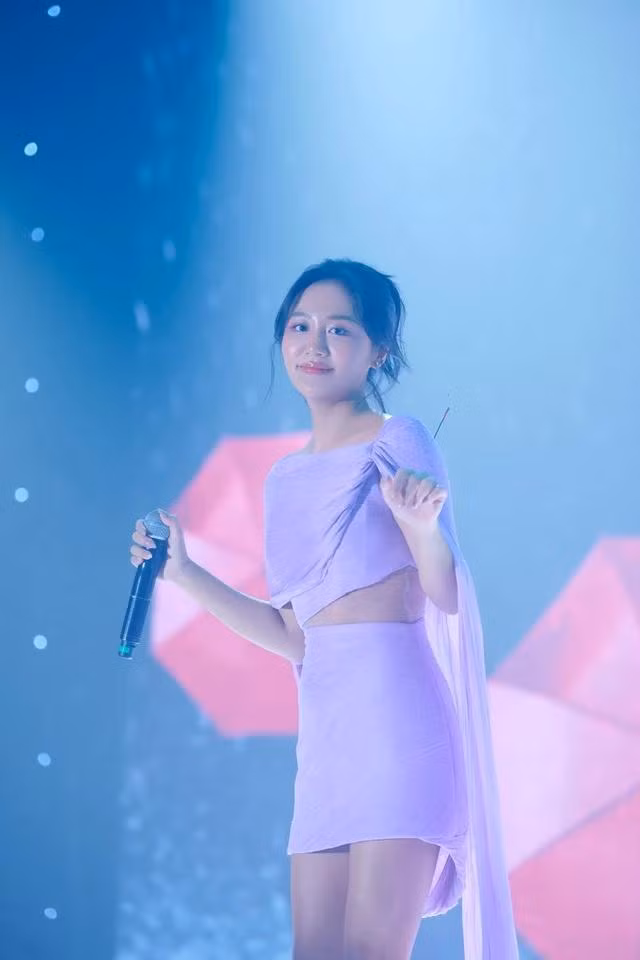 Văn Mai Hương thể hiện ca khúc Nếu như anh đến từng gây sốt cách đây 10 năm