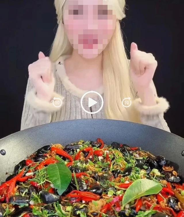 Ăn cả đá sỏi để thu hút người xem