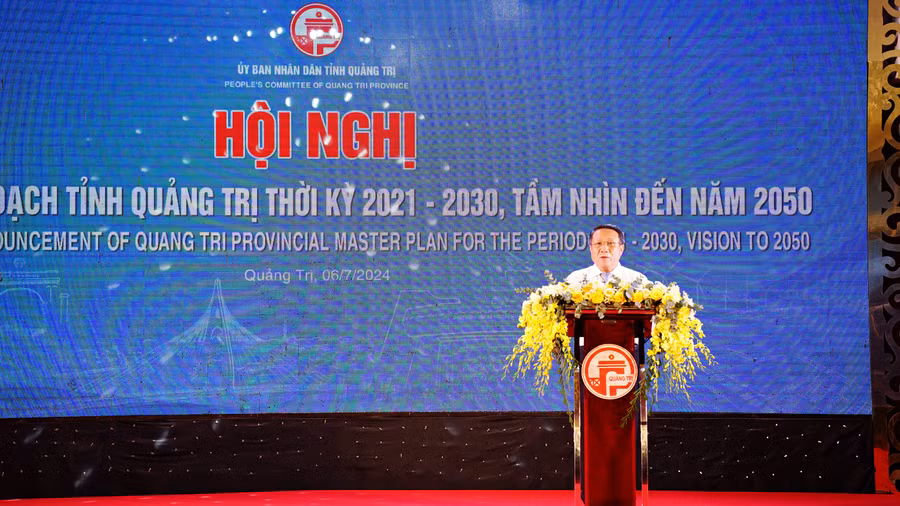 Phó Chủ tịch Thường trực UBND tỉnh Hà Sỹ Đồng phát biểu tại hội nghị - Ảnh: Lê An