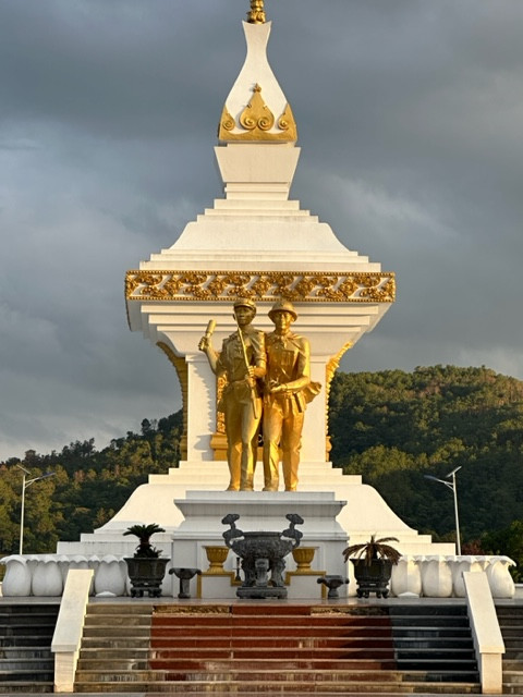 Đài kỷ niệm Liên minh chiến đấu Việt - Lào. Đài kỷ niệm Liên minh chiến đấu Việt - Lào.