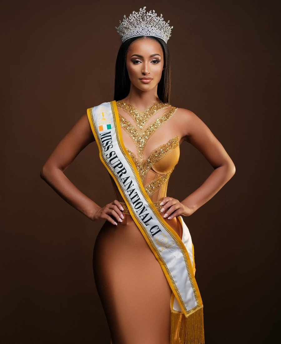 Đại diện Bờ Biển Ngà - Marie-Louise Maitre - nằm trong danh sách thí sinh tiềm năng của khu vực châu Phi. Cô năm nay 26 tuổi, cao 1,83 m, có bằng Thạc sĩ Kinh doanh Quốc tế và Cử nhân Quản trị Kinh doanh của trường Kinh doanh Quốc tế Hult ở London. Marie theo đuổi dự án thành lập các trường học với mục đích cải thiện và giúp mọi người ở Bờ Biển Ngà có thể tiếp cận giáo dục, ngay cả ở những bản làng xa xôi nhất. Đại diện Bờ Biển Ngà - Marie-Louise Maitre - nằm trong danh sách thí sinh tiềm năng của khu vực châu Phi. Cô năm nay 26 tuổi, cao 1,83 m, có bằng Thạc sĩ Kinh doanh Quốc tế và Cử nhân Quản trị Kinh doanh của trường Kinh doanh Quốc tế Hult ở London. Marie theo đuổi dự án thành lập các trường học với mục đích cải thiện và giúp mọi người ở Bờ Biển Ngà có thể tiếp cận giáo dục, ngay cả ở những bản làng xa xôi nhất.