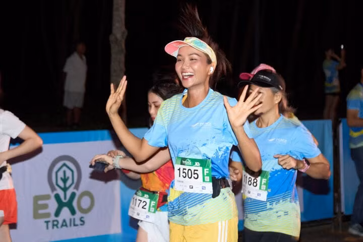 Ngoài ra, với tư cách là công dân trẻ tiêu biểu TP.HCM năm 2021, H’Hen Niê là khách mời cho tập đầu tiên của chương trình “Chung sức - Vì thành phố phát triển”, do Ban thường trực Uỷ ban MTTQ Việt Nam Thành phố phối hợp Đài truyền hình TP.HCM tổ chức.