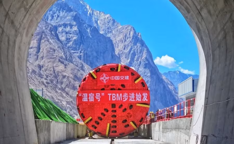 Máy khoan đường hầm (TBM) để khoan dưới dòng sông băng khổng lồ. (Nguồn: QQ)