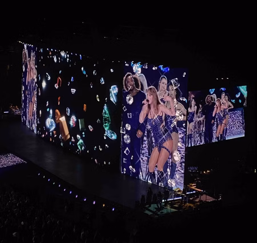 Taylor Swift trong kỷ nguyên Midnights