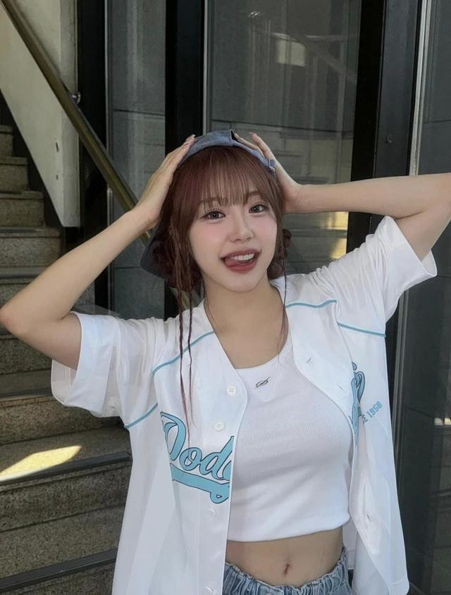 Jeewon và các chị em trong nhóm Cignature vẫn là những gương mặt chưa được biết đến nhiều tại Kpop Jeewon và các chị em trong nhóm Cignature vẫn là những gương mặt chưa được biết đến nhiều tại Kpop