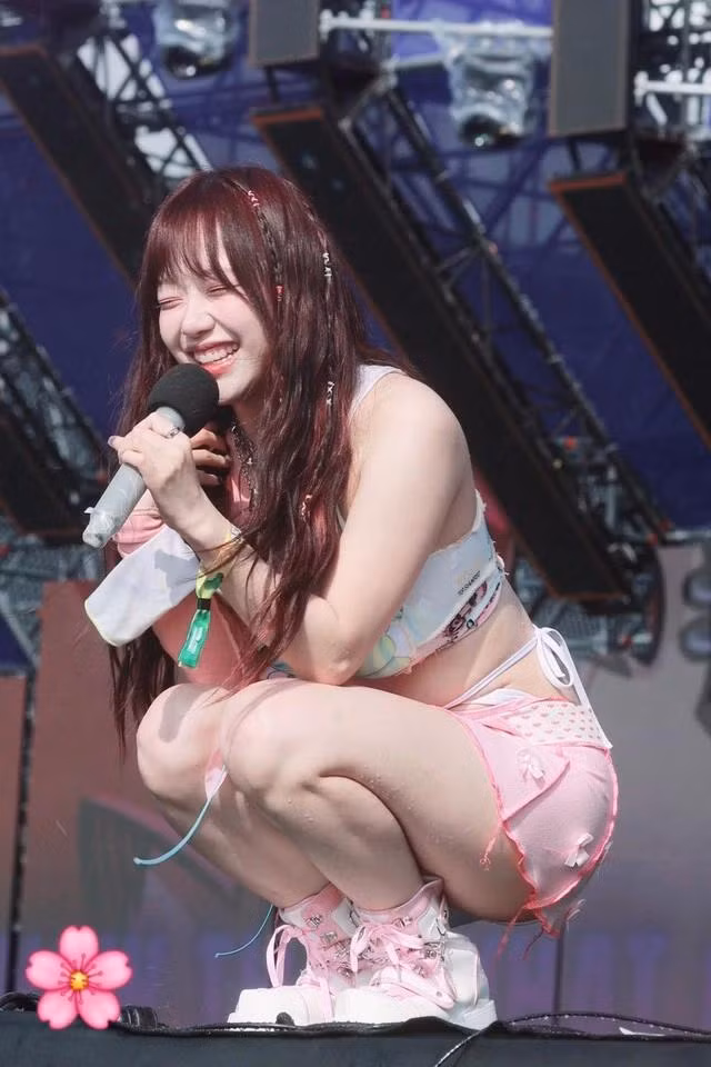 Mỹ nhân 25 tuổi nhanh chóng được mệnh danh là "nữ thần Waterbomb" thế hệ mới