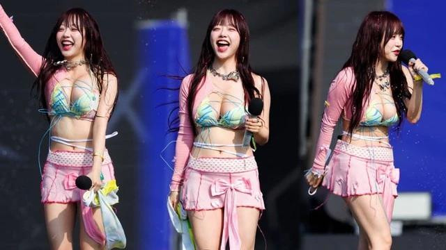 Một bộ phận khán giả phẫn nộ vì cho rằng Jeewon hở hang quá mức và không cần thiết Một bộ phận khán giả phẫn nộ vì cho rằng Jeewon hở hang quá mức và không cần thiết