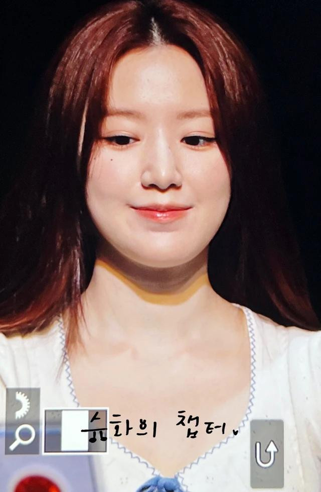 Người hâm mộ Shuhua trước giờ đều tự hào rằng cô đẹp &quot;không góc chết&quot;, tuy nhiên hiện tại đã phần nào thay đổi suy nghĩ